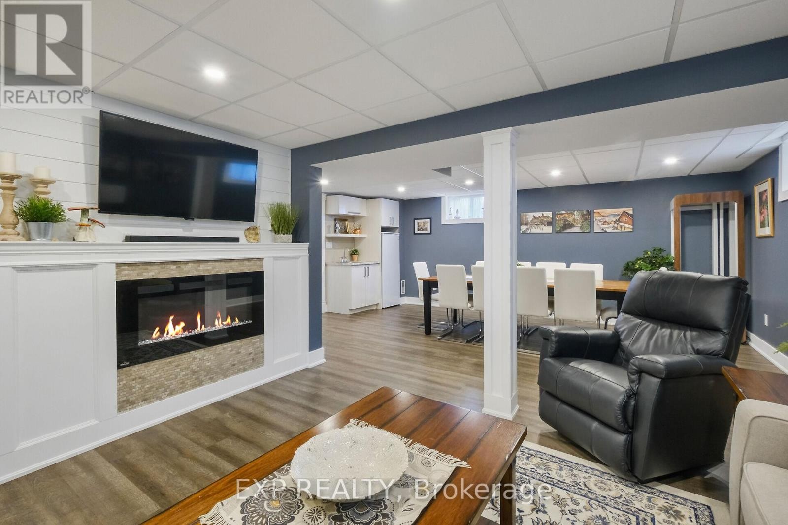 












183 HAMILTON ROAD

,
Russell,




Ontario
K4R0J1

