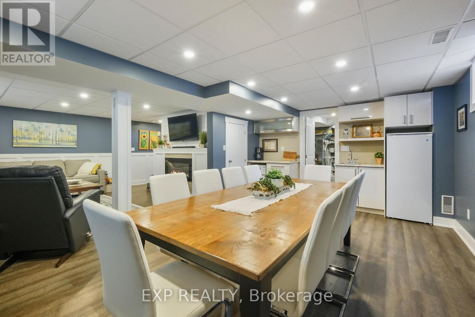 












183 HAMILTON ROAD

,
Russell,




Ontario
K4R0J1

