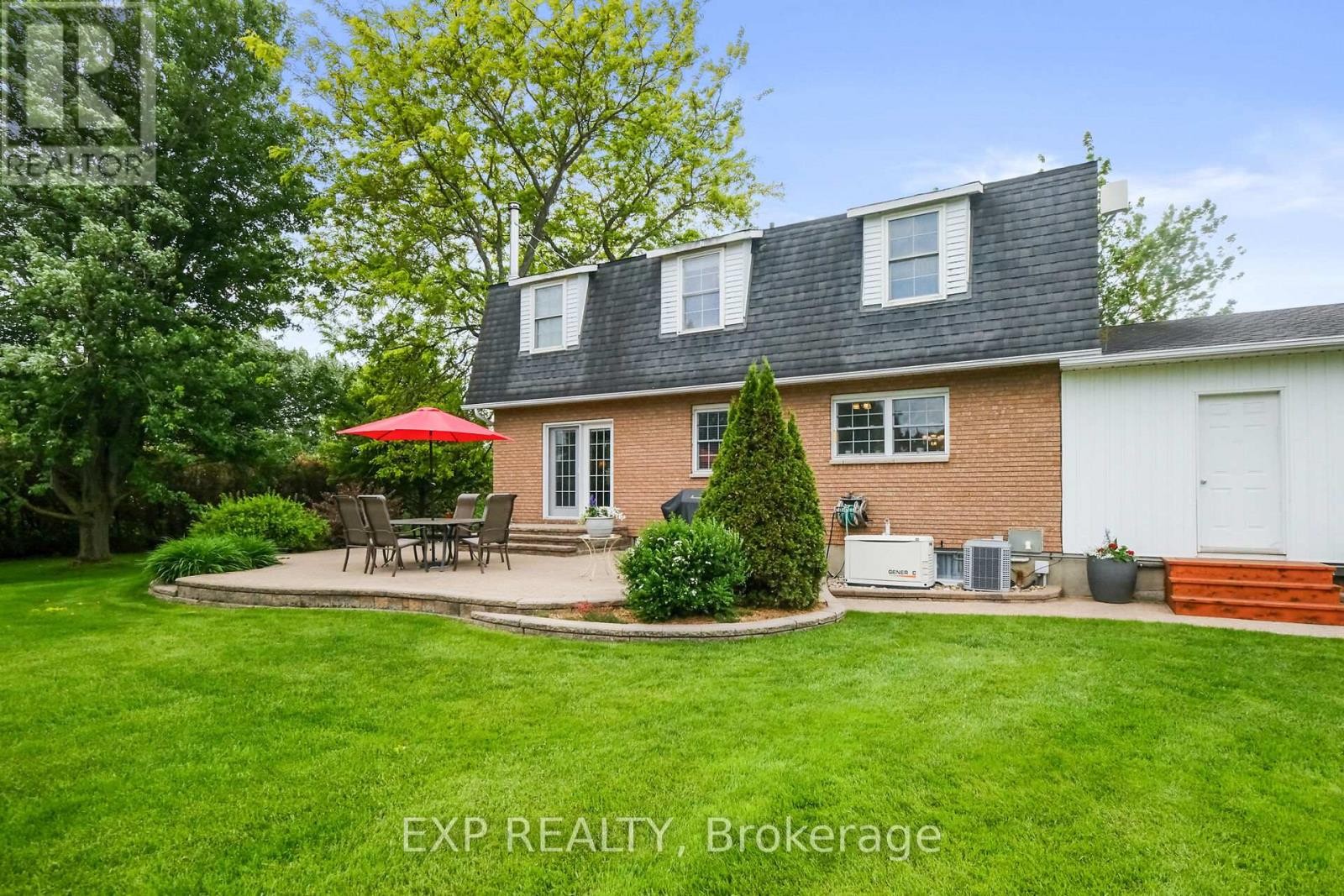 












183 HAMILTON ROAD

,
Russell,




Ontario
K4R0J1

