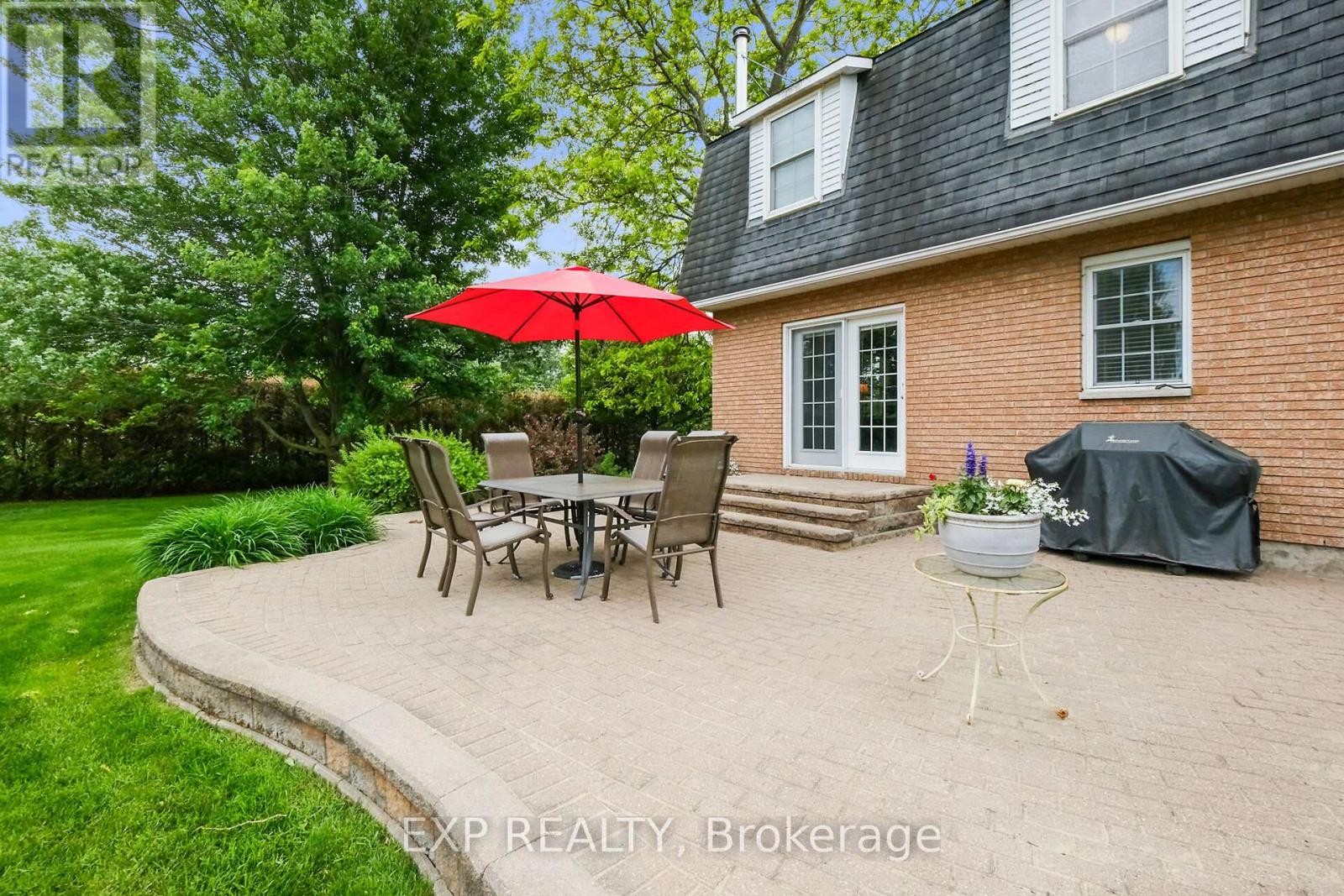 












183 HAMILTON ROAD

,
Russell,




Ontario
K4R0J1

