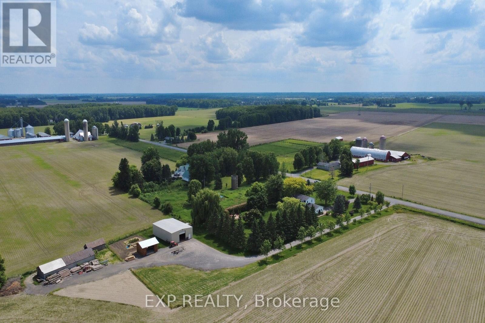 












183 HAMILTON ROAD

,
Russell,




Ontario
K4R0J1

