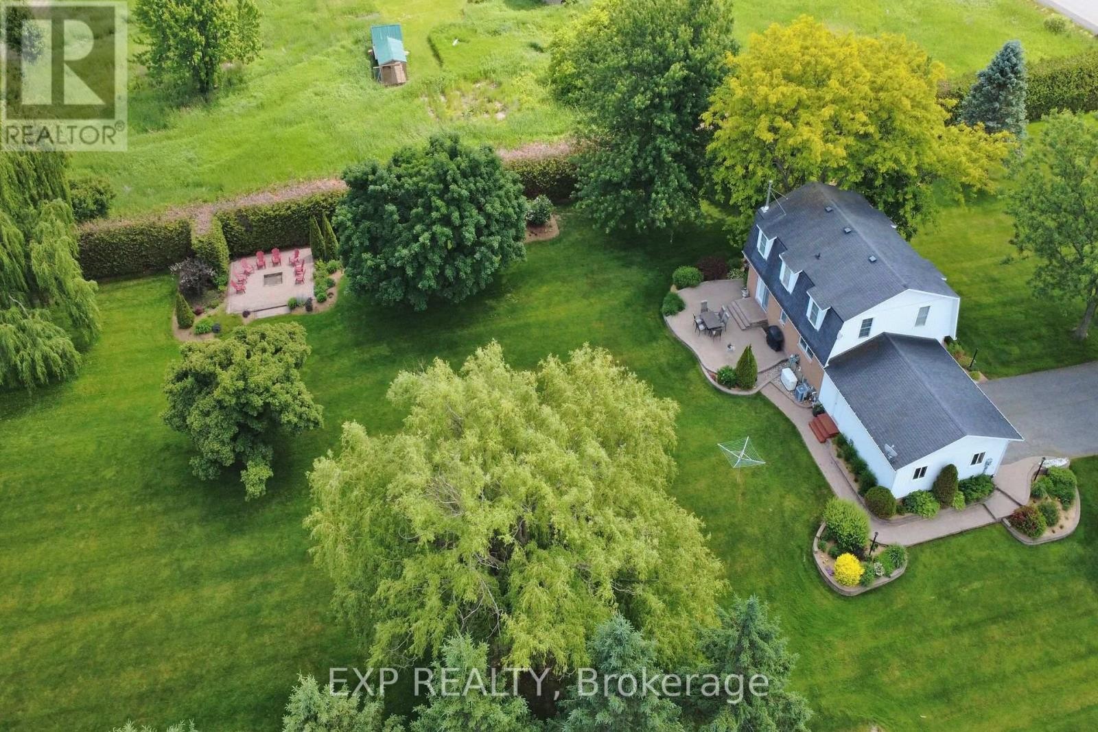 












183 HAMILTON ROAD

,
Russell,




Ontario
K4R0J1

