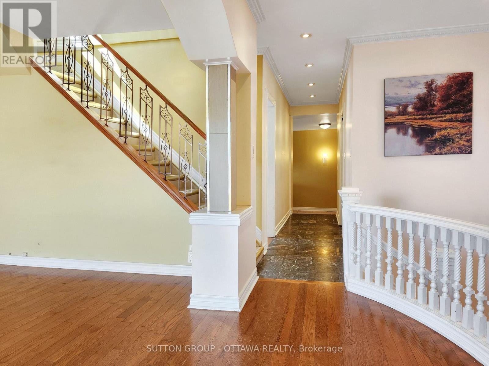 












139 ECCLES STREET

,
Ottawa,




Ontario
K1R6S7

