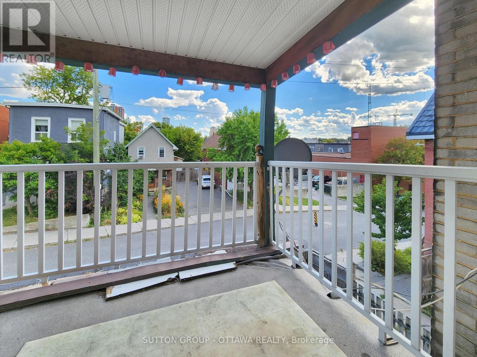 












139 ECCLES STREET

,
Ottawa,




Ontario
K1R6S7

