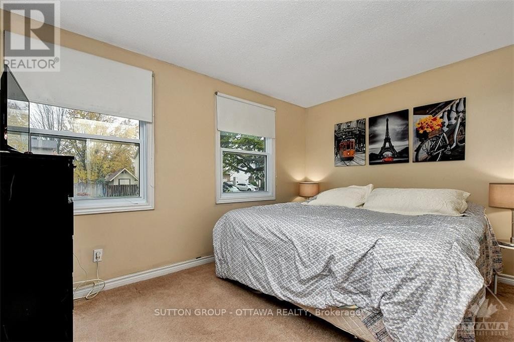 












20 DUNDEGAN DRIVE

,
Ottawa,




Ontario
K2L1P8

