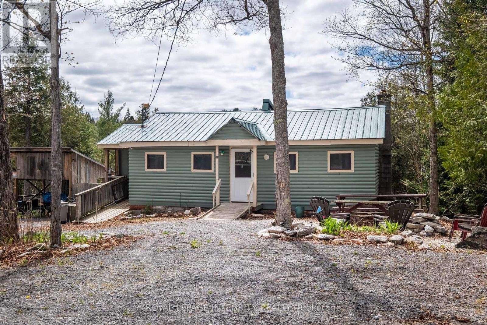 












817 DARLING CONCESSION 7 ROAD

,
Lanark Highlands,




Ontario
K0G1K0

