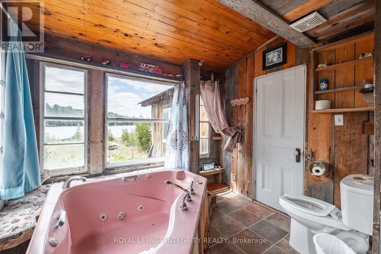 












817 DARLING CONCESSION 7 ROAD

,
Lanark Highlands,




Ontario
K0G1K0

