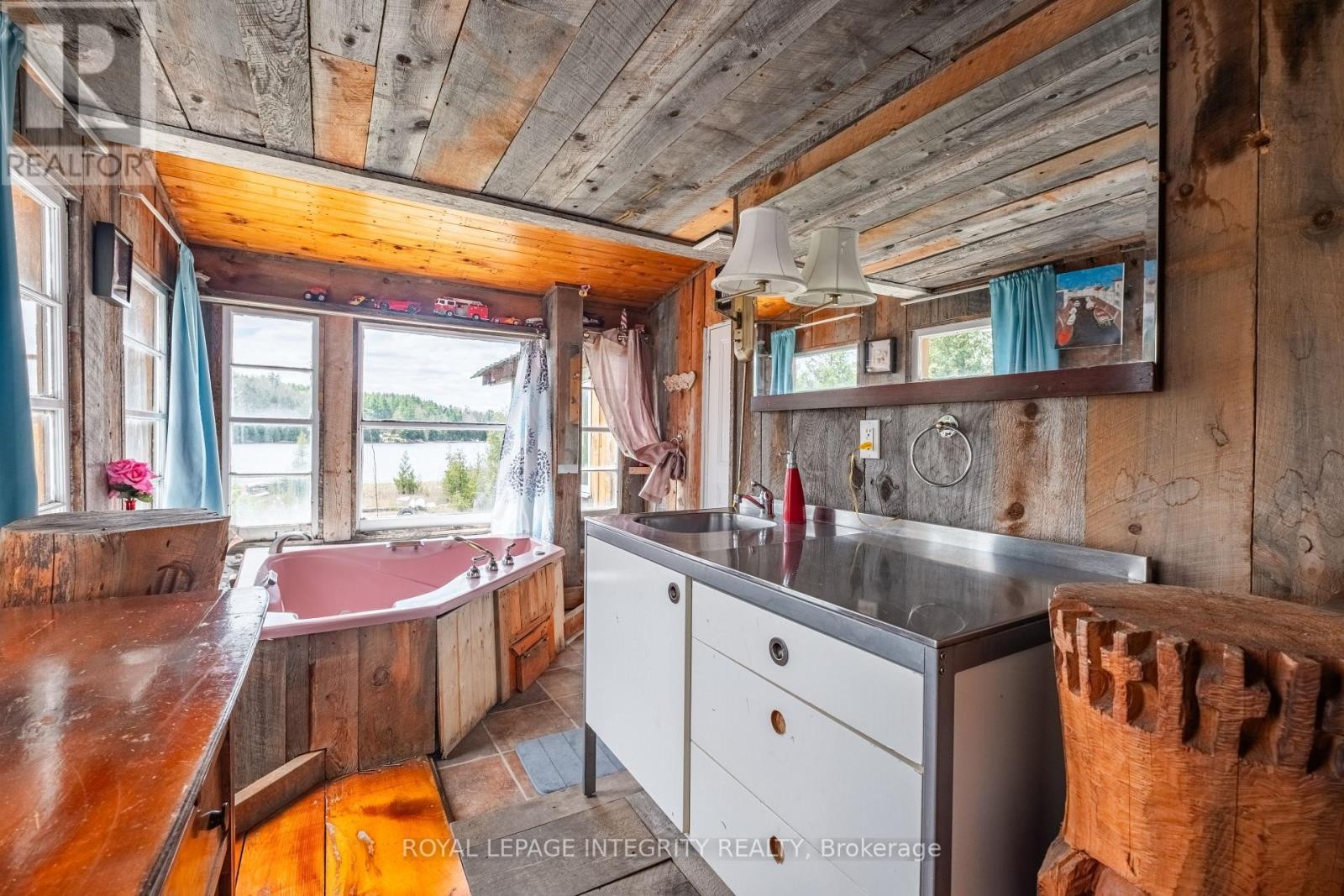 












817 DARLING CONCESSION 7 ROAD

,
Lanark Highlands,




Ontario
K0G1K0

