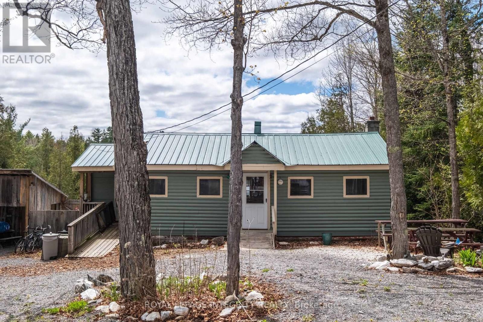 












817 DARLING CONCESSION 7 ROAD

,
Lanark Highlands,




Ontario
K0G1K0

