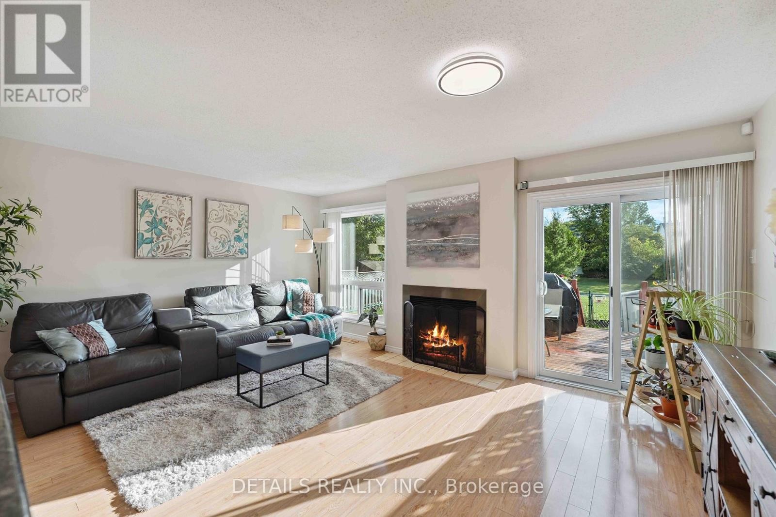 












1537 BRIARFIELD CRESCENT

,
Ottawa,




Ontario
K4A1Z9

