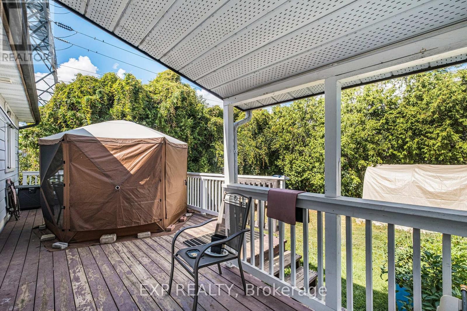 












63 WITHROW AVENUE

,
Ottawa,




Ontario
K2G2H9

