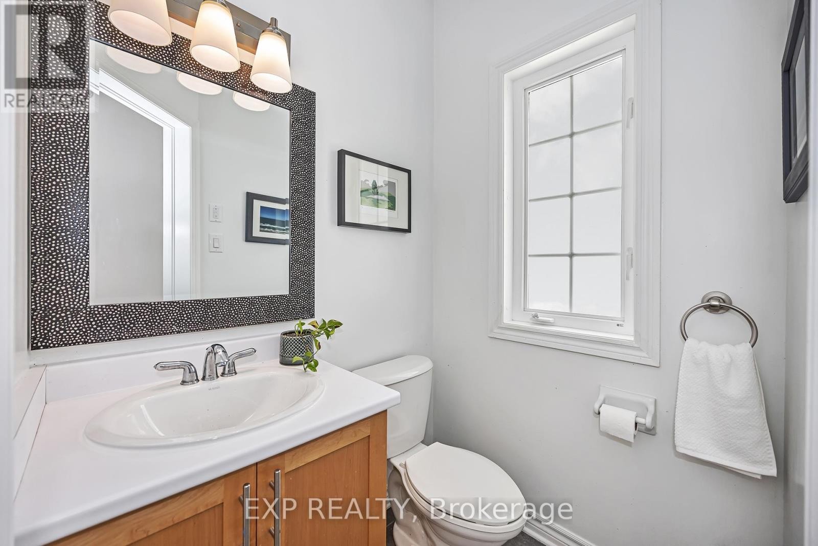












694 BOWERCREST CRESCENT

,
Ottawa,




Ontario
K1V2M2

