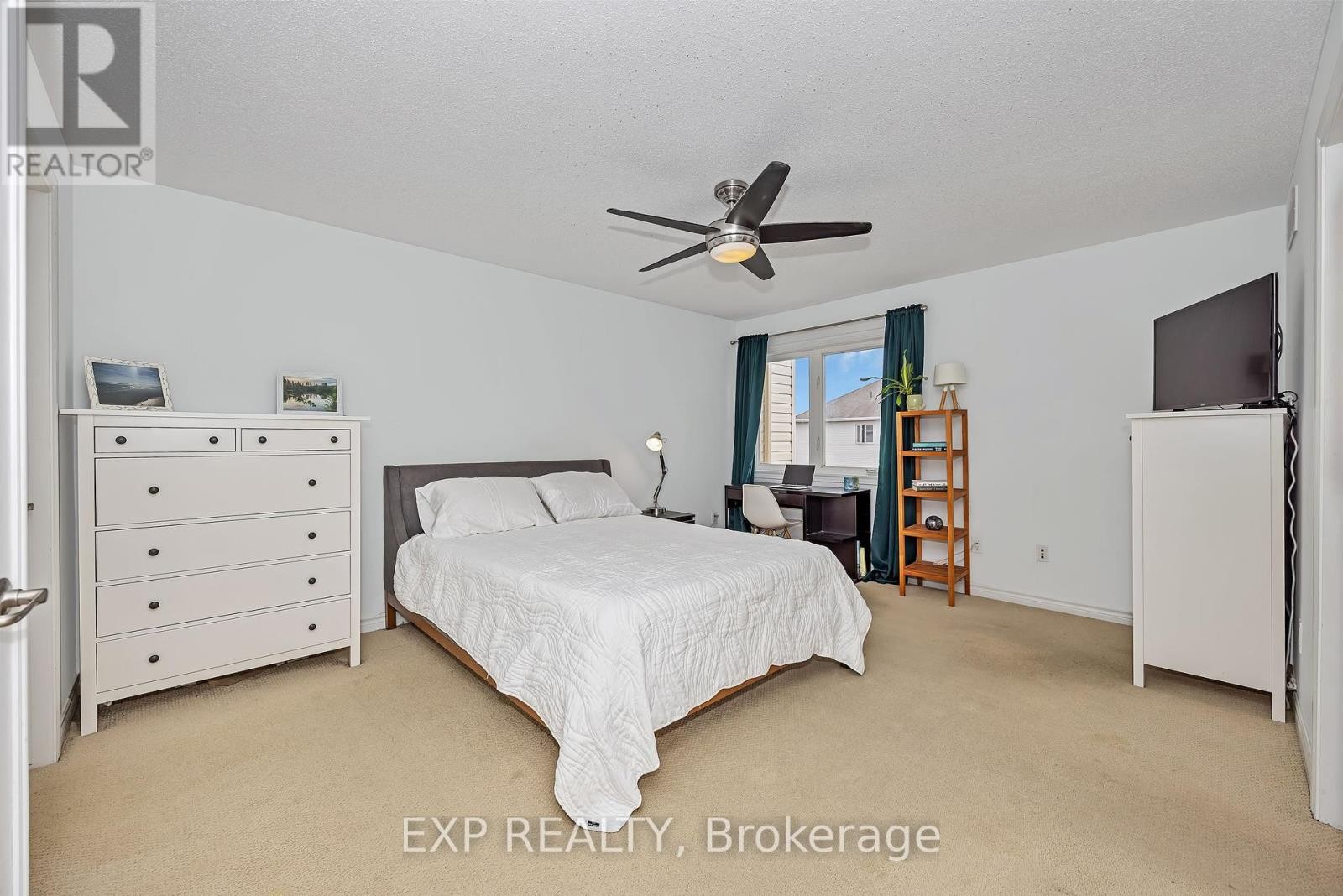 












694 BOWERCREST CRESCENT

,
Ottawa,




Ontario
K1V2M2

