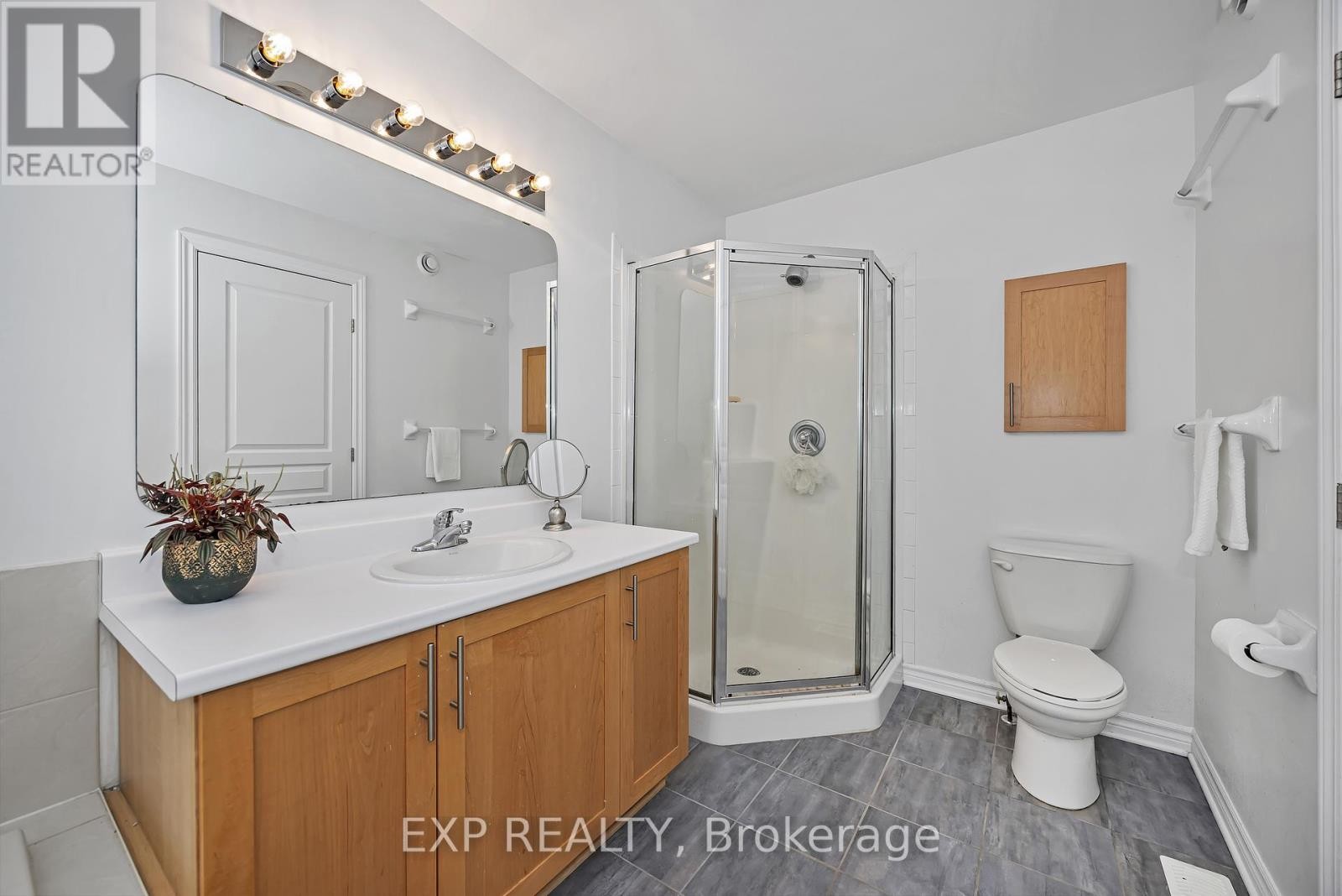 












694 BOWERCREST CRESCENT

,
Ottawa,




Ontario
K1V2M2

