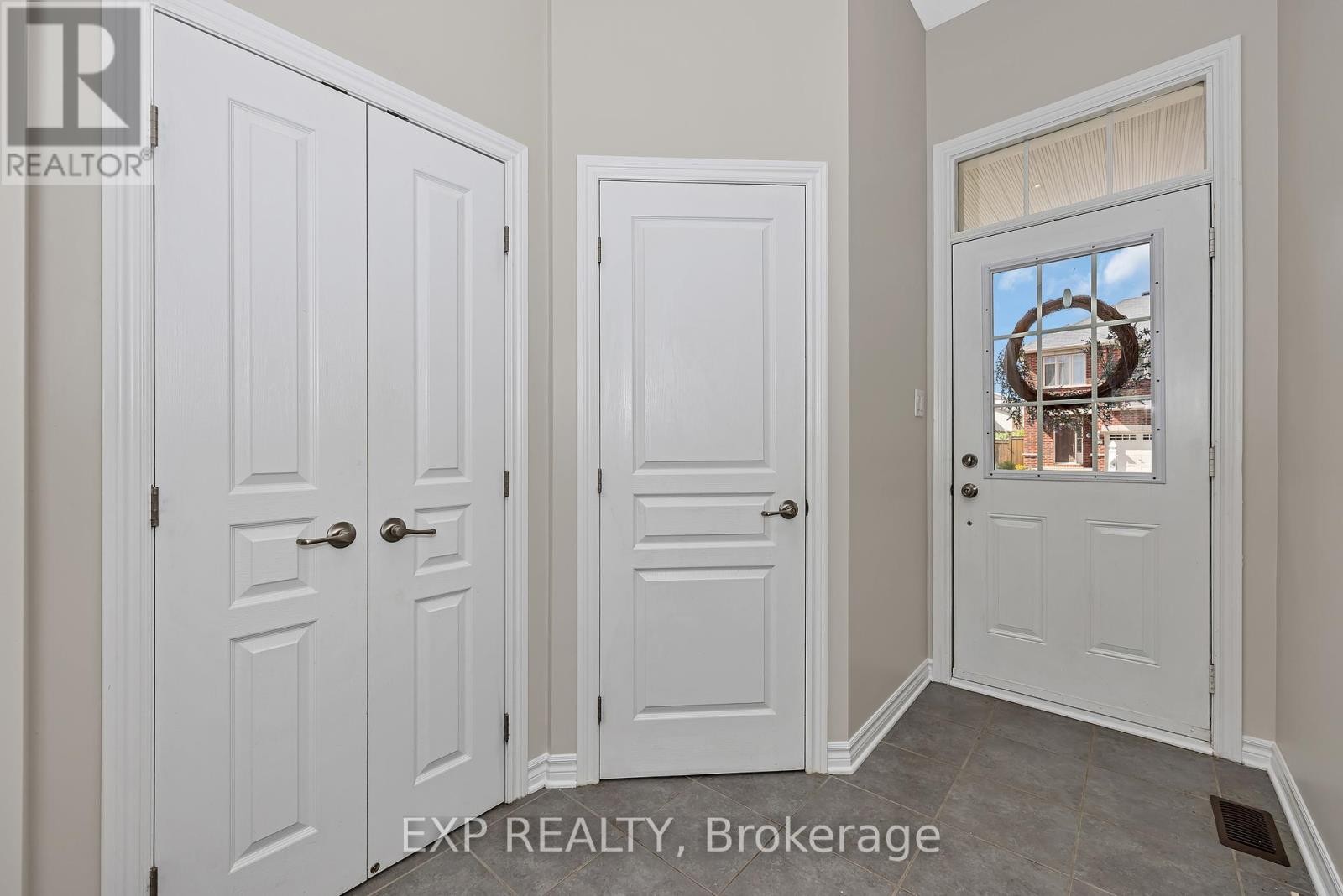 












694 BOWERCREST CRESCENT

,
Ottawa,




Ontario
K1V2M2

