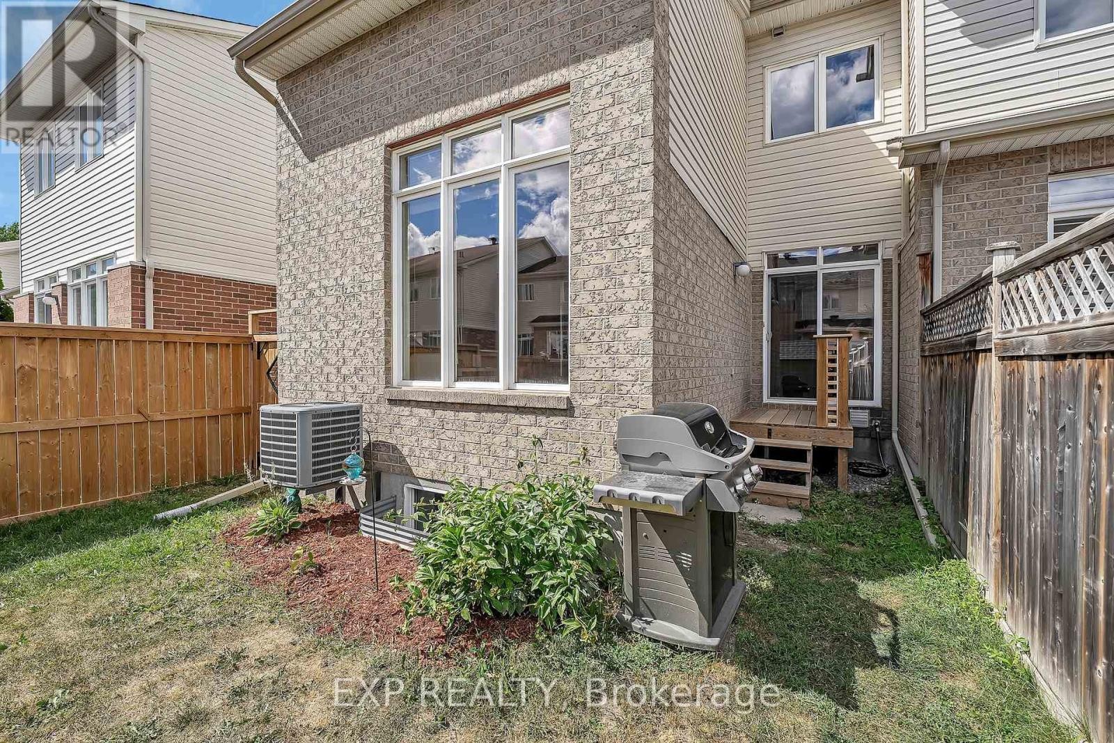 












694 BOWERCREST CRESCENT

,
Ottawa,




Ontario
K1V2M2

