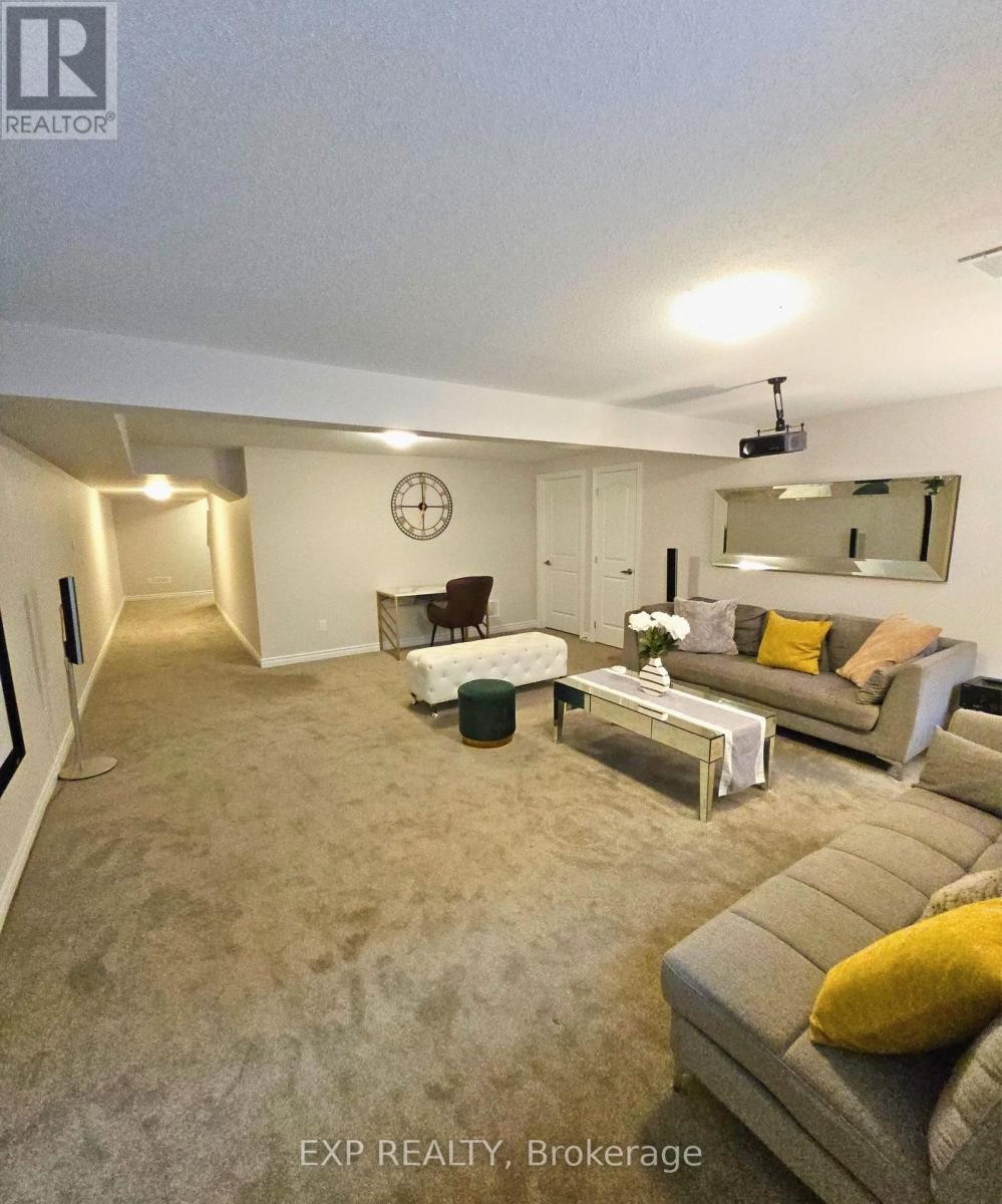 












1861 HAIKU STREET

,
Ottawa,




Ontario
K2J6W6

