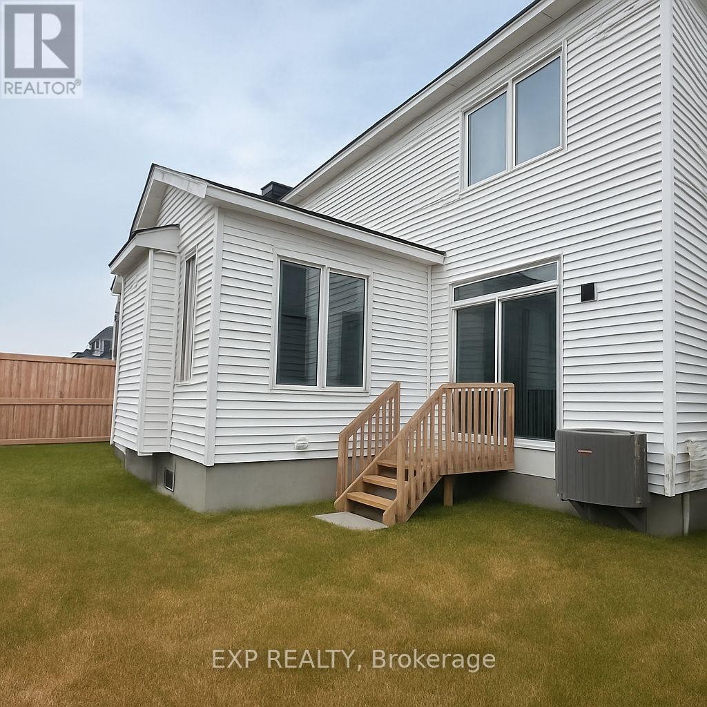 












1861 HAIKU STREET

,
Ottawa,




Ontario
K2J6W6

