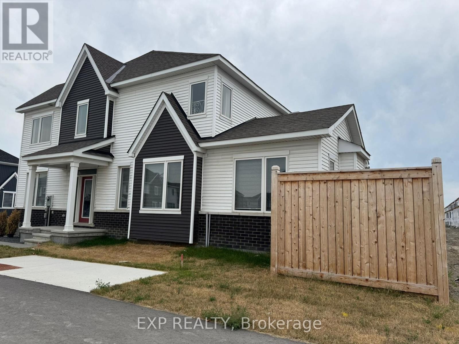 












1861 HAIKU STREET

,
Ottawa,




Ontario
K2J6W6


