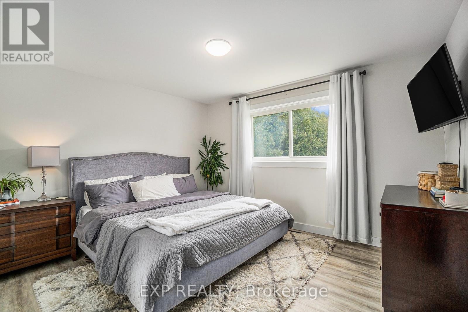 












2462 DUNNING ROAD

,
Ottawa,




Ontario
K0A3E0

