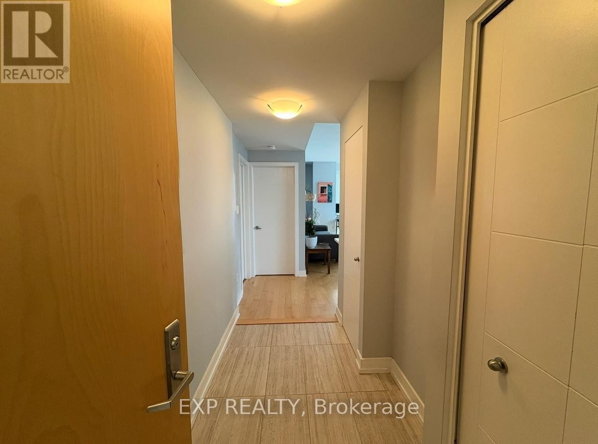 












2001 - 40 NEPEAN STREET

,
Ottawa,




Ontario
K2P0X5

