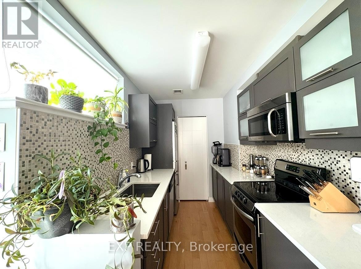 












2001 - 40 NEPEAN STREET

,
Ottawa,




Ontario
K2P0X5

