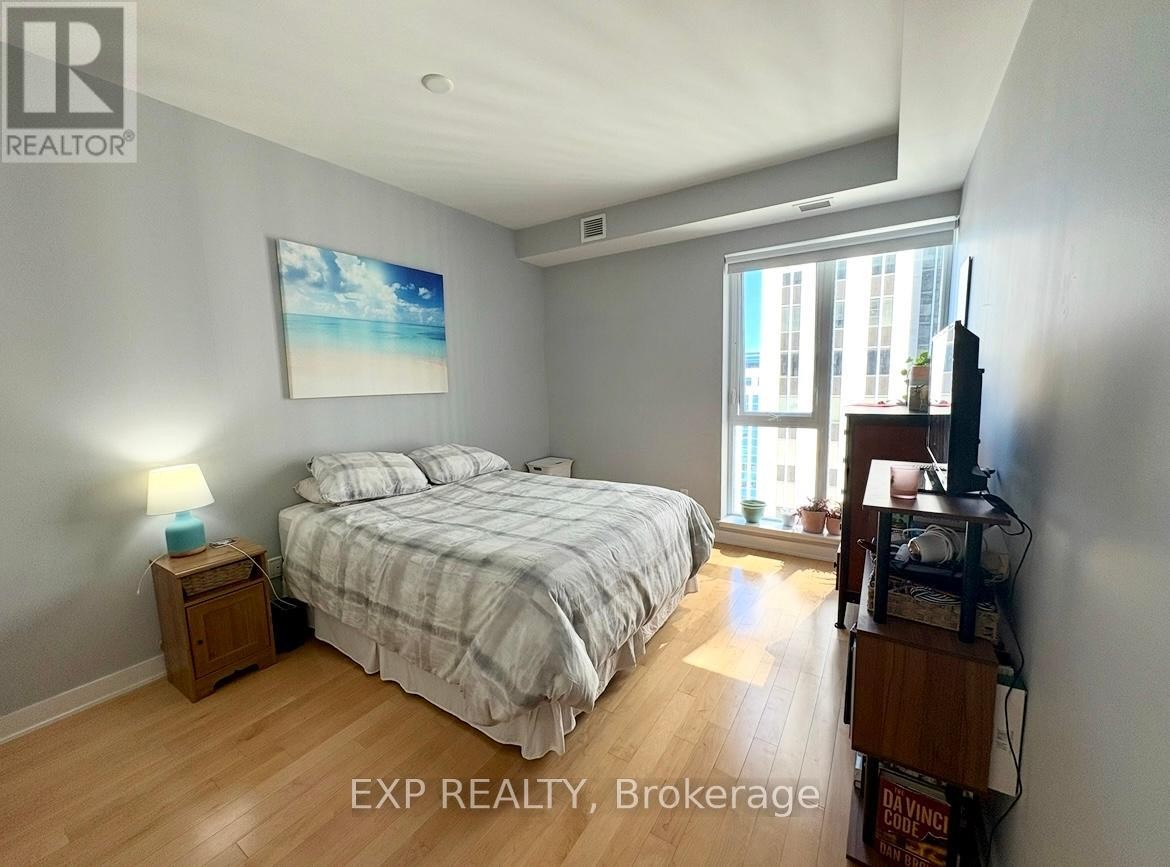 












2001 - 40 NEPEAN STREET

,
Ottawa,




Ontario
K2P0X5

