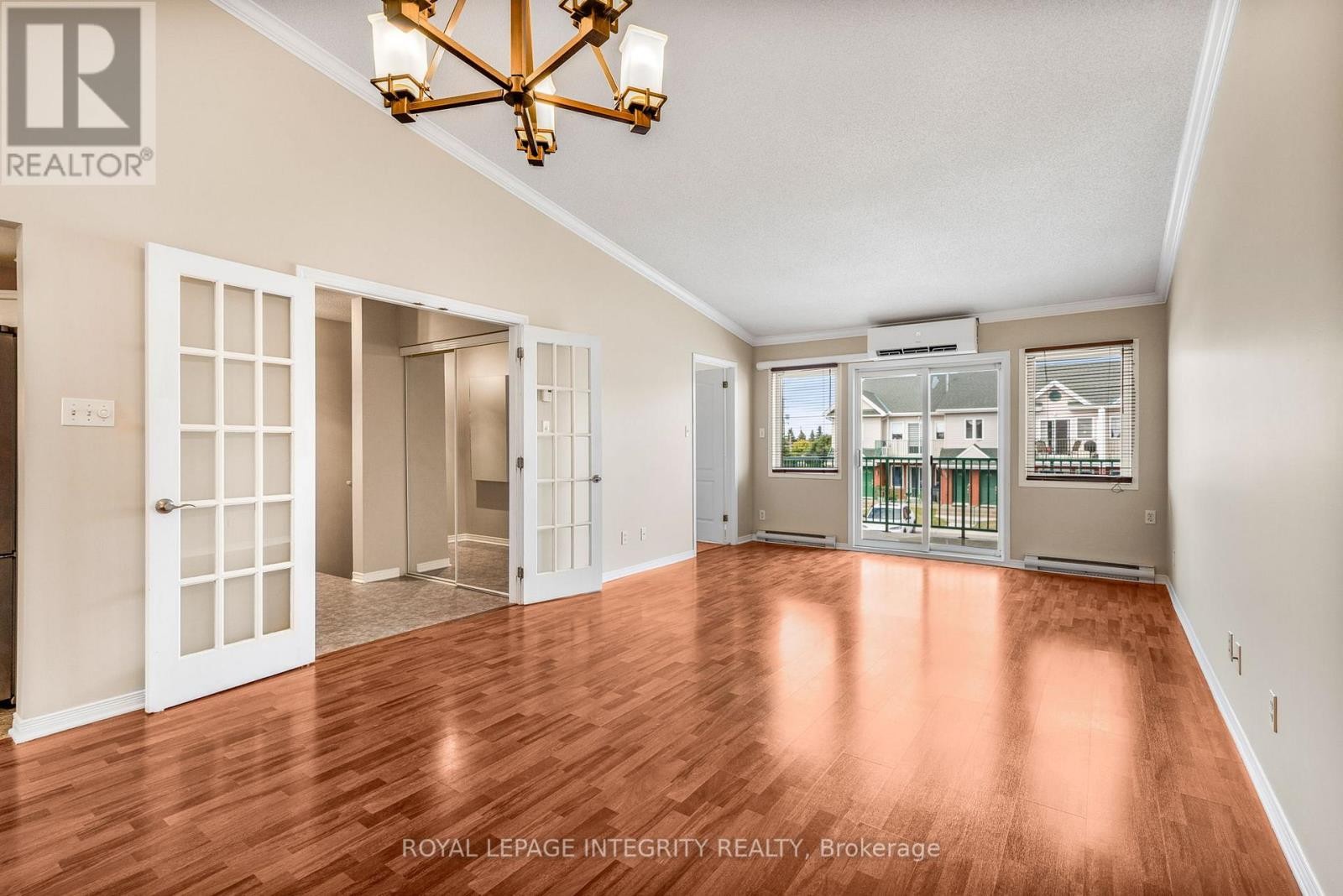 












403 - 2923 LAURIER STREET

,
Clarence-Rockland,




Ontario
K4K1T8

