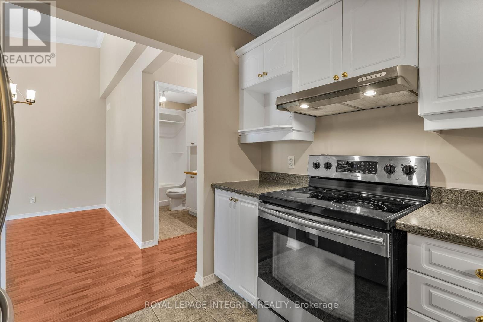 












403 - 2923 LAURIER STREET

,
Clarence-Rockland,




Ontario
K4K1T8

