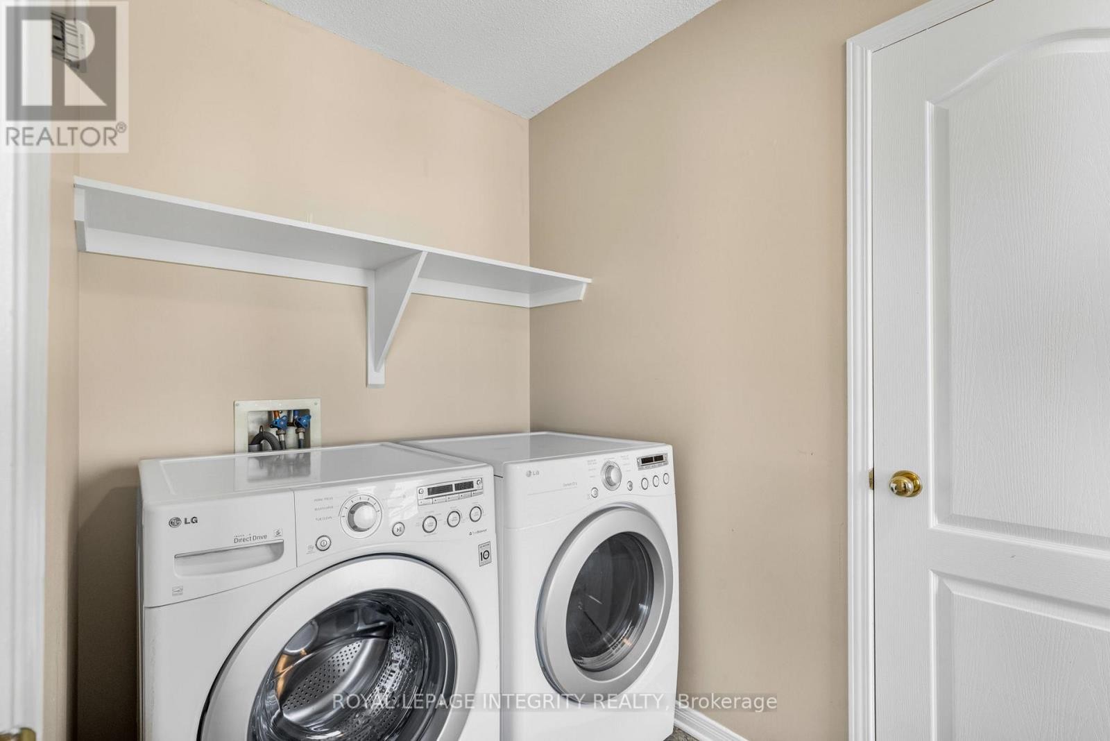 












403 - 2923 LAURIER STREET

,
Clarence-Rockland,




Ontario
K4K1T8

