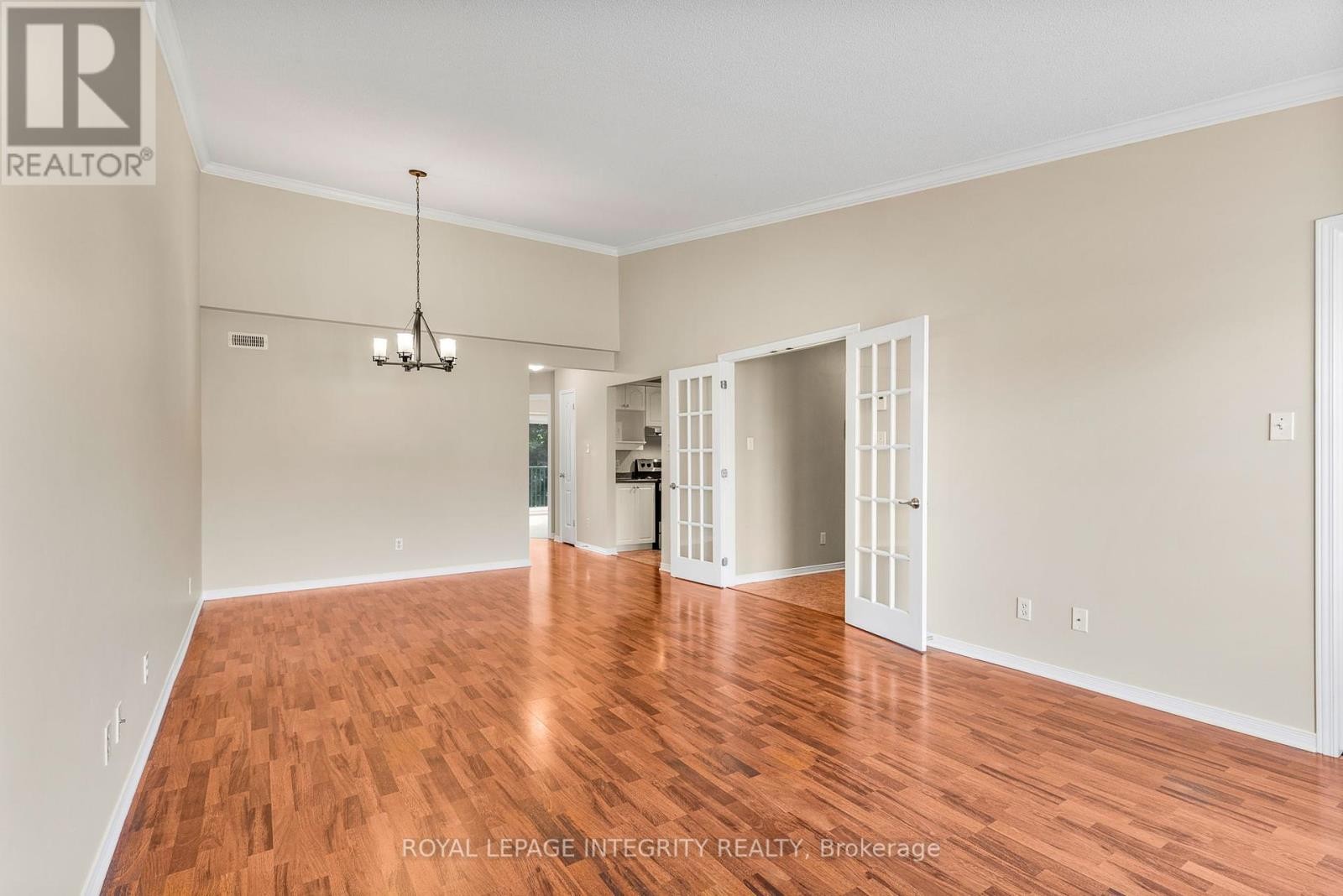 












403 - 2923 LAURIER STREET

,
Clarence-Rockland,




Ontario
K4K1T8

