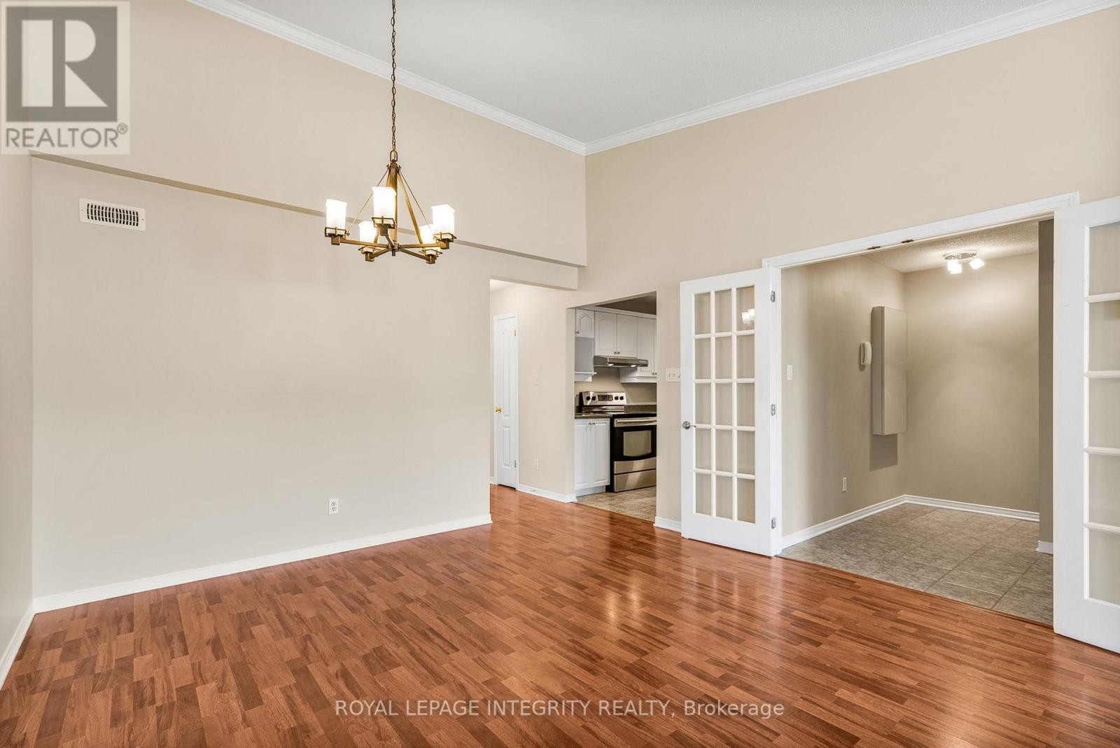 












403 - 2923 LAURIER STREET

,
Clarence-Rockland,




Ontario
K4K1T8

