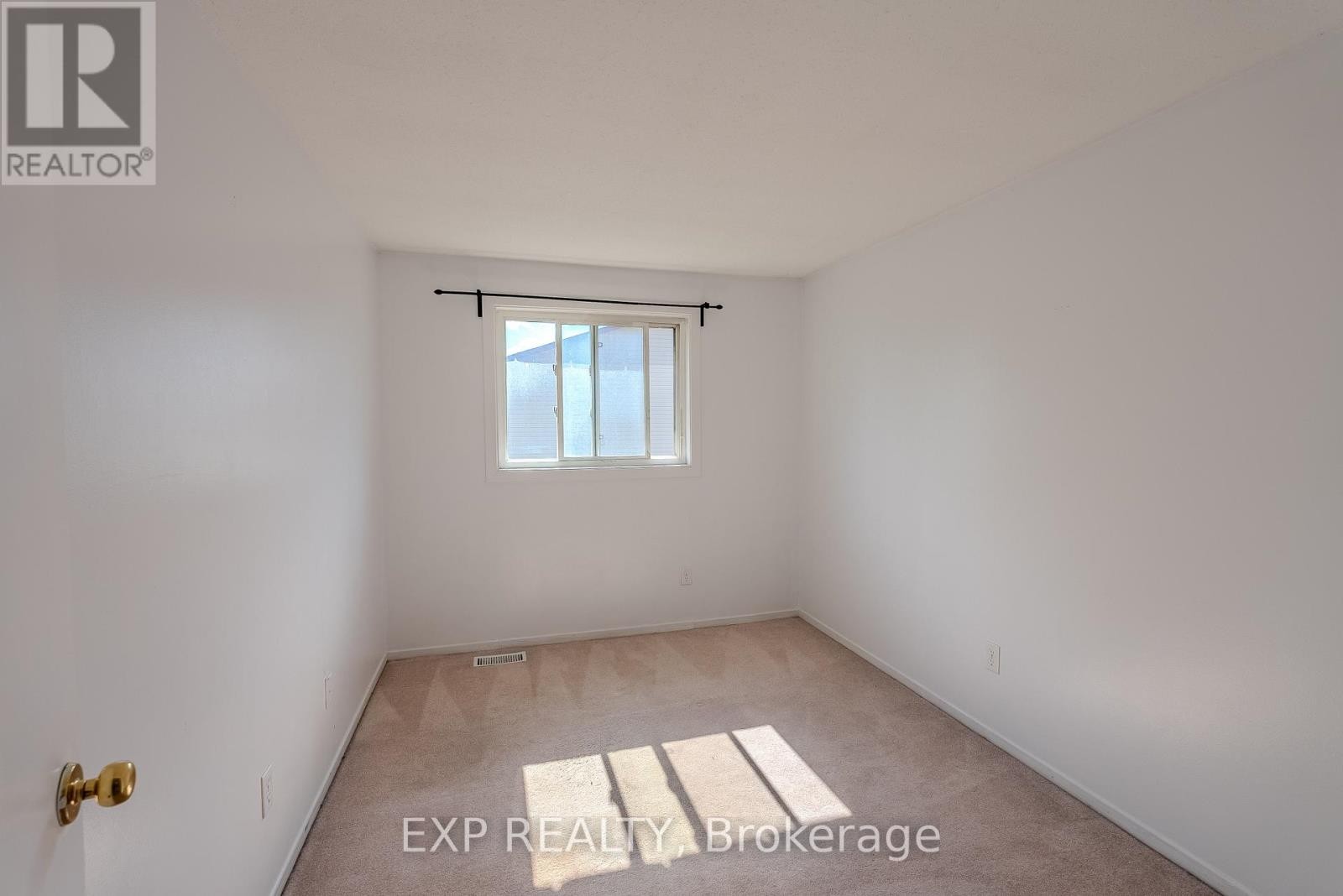 












#C - 37 FORESTER CRESCENT

,
Ottawa,




Ontario
K2H8Y3

