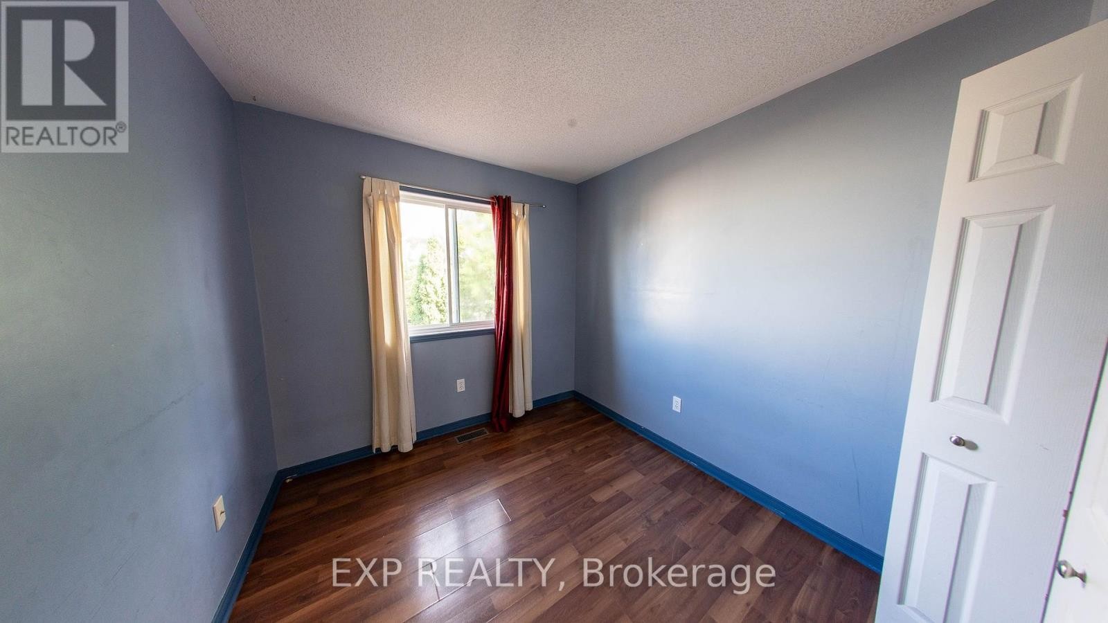 












4347 SUNWOOD CRESCENT

,
Ottawa,




Ontario
K1J1B9

