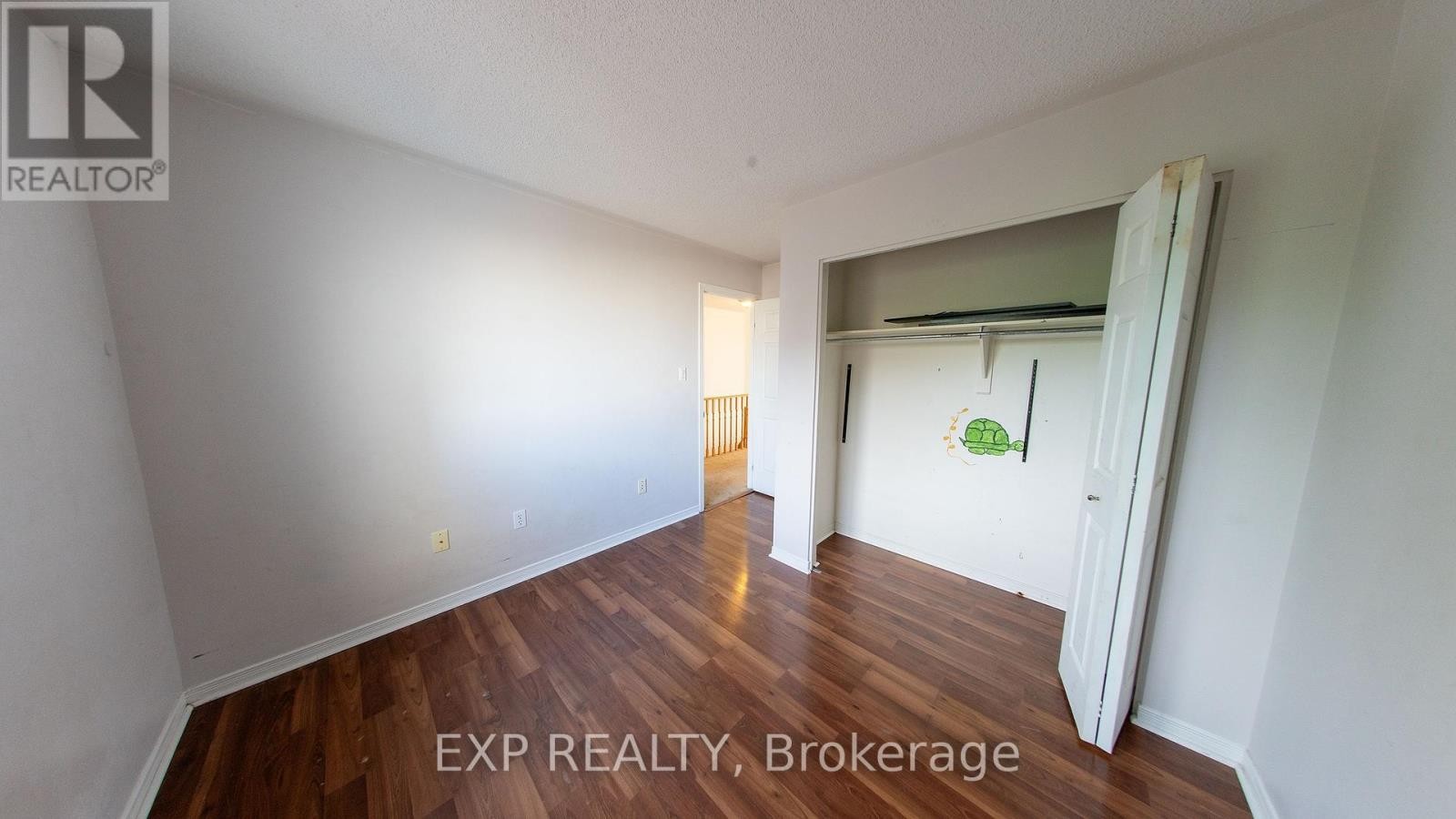 












4347 SUNWOOD CRESCENT

,
Ottawa,




Ontario
K1J1B9


