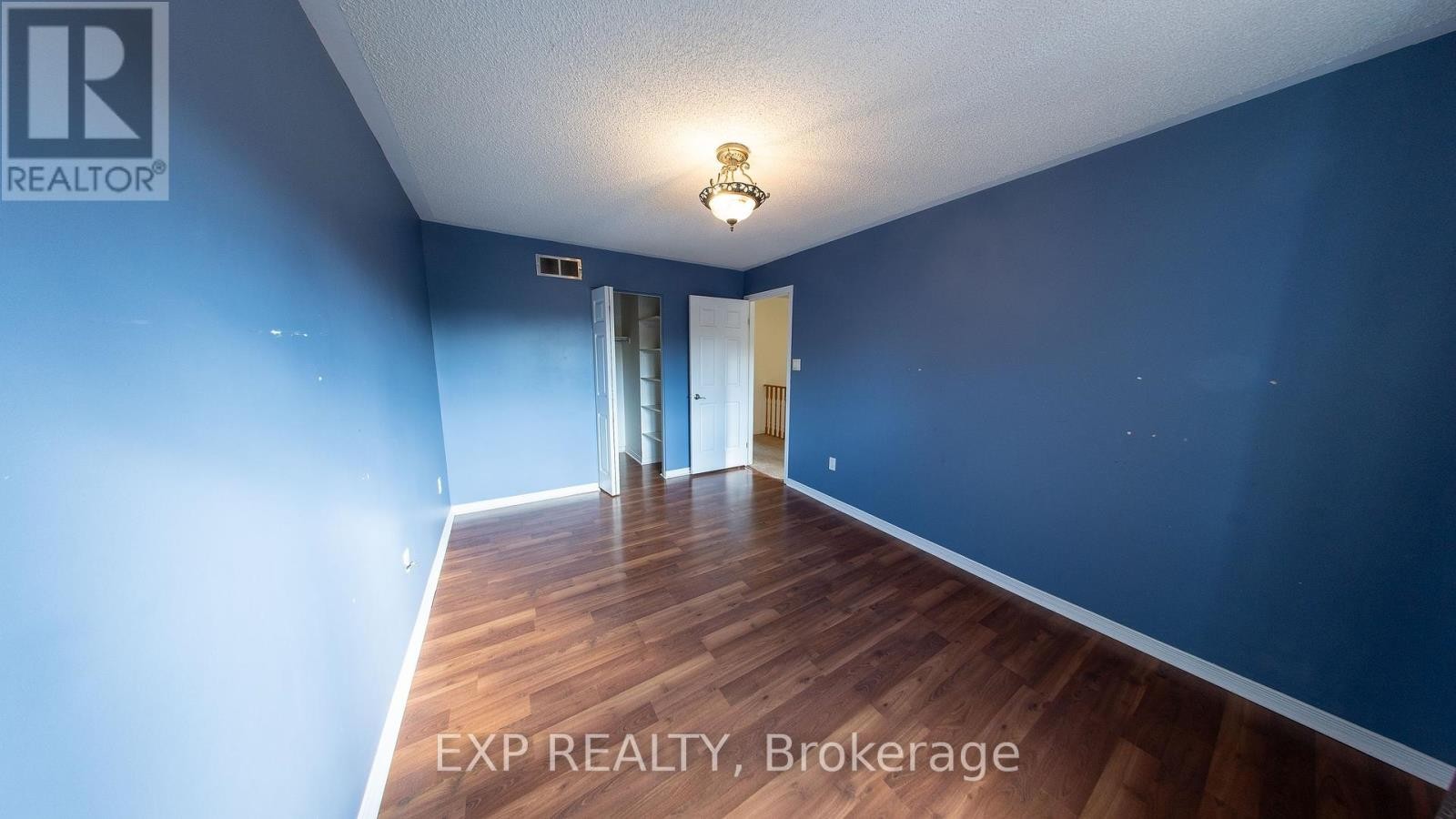 












4347 SUNWOOD CRESCENT

,
Ottawa,




Ontario
K1J1B9

