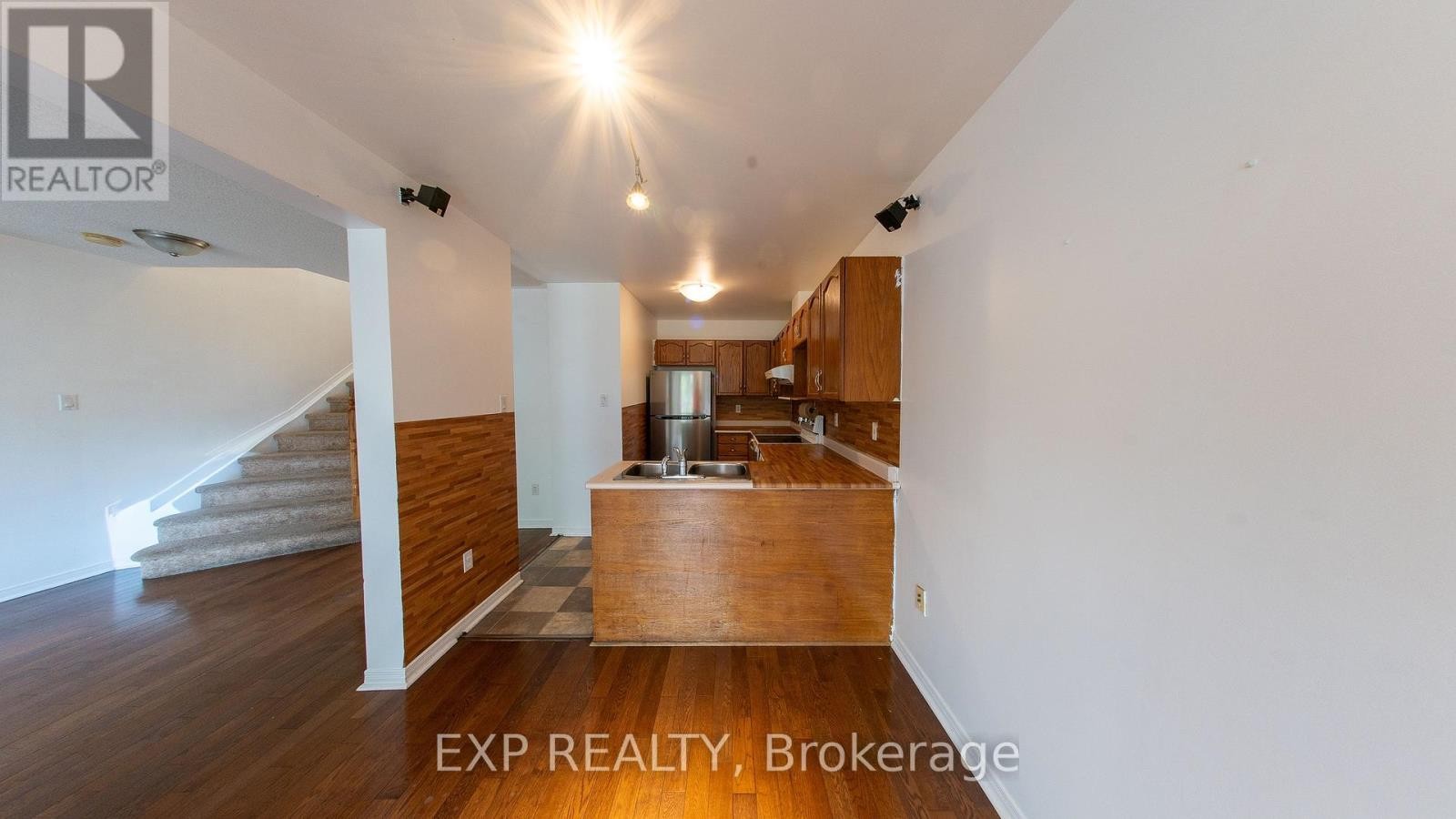 












4347 SUNWOOD CRESCENT

,
Ottawa,




Ontario
K1J1B9

