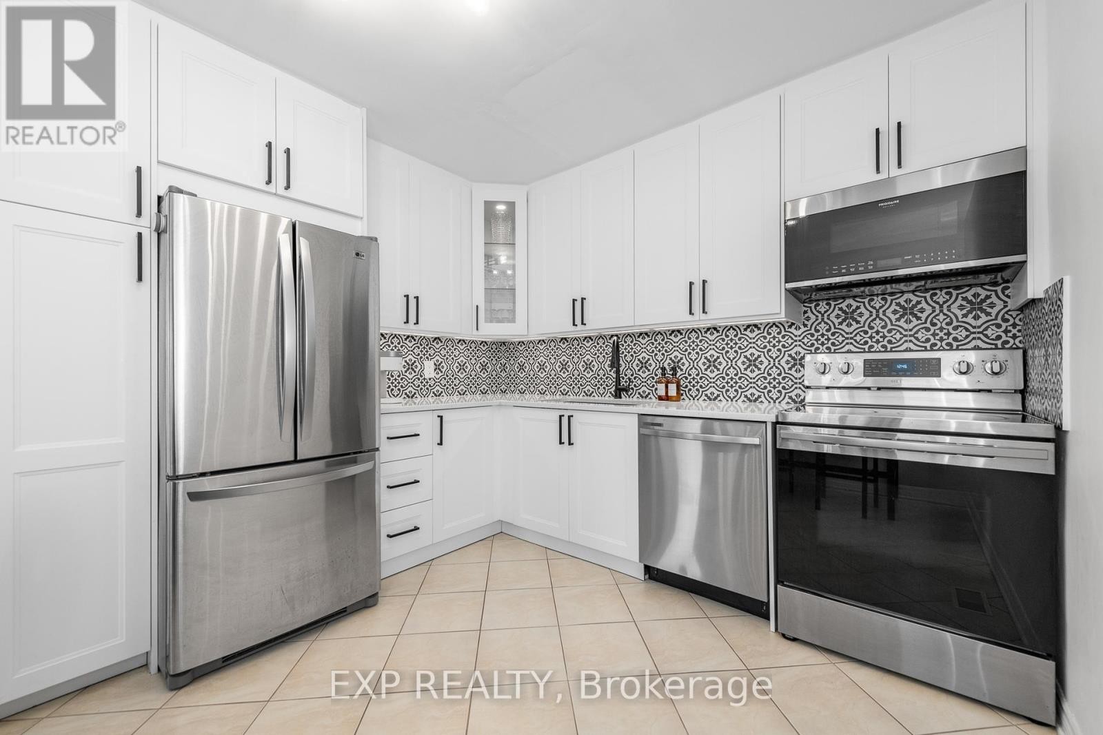 












629 BROME CRESCENT

,
Ottawa,




Ontario
K4A1T9

