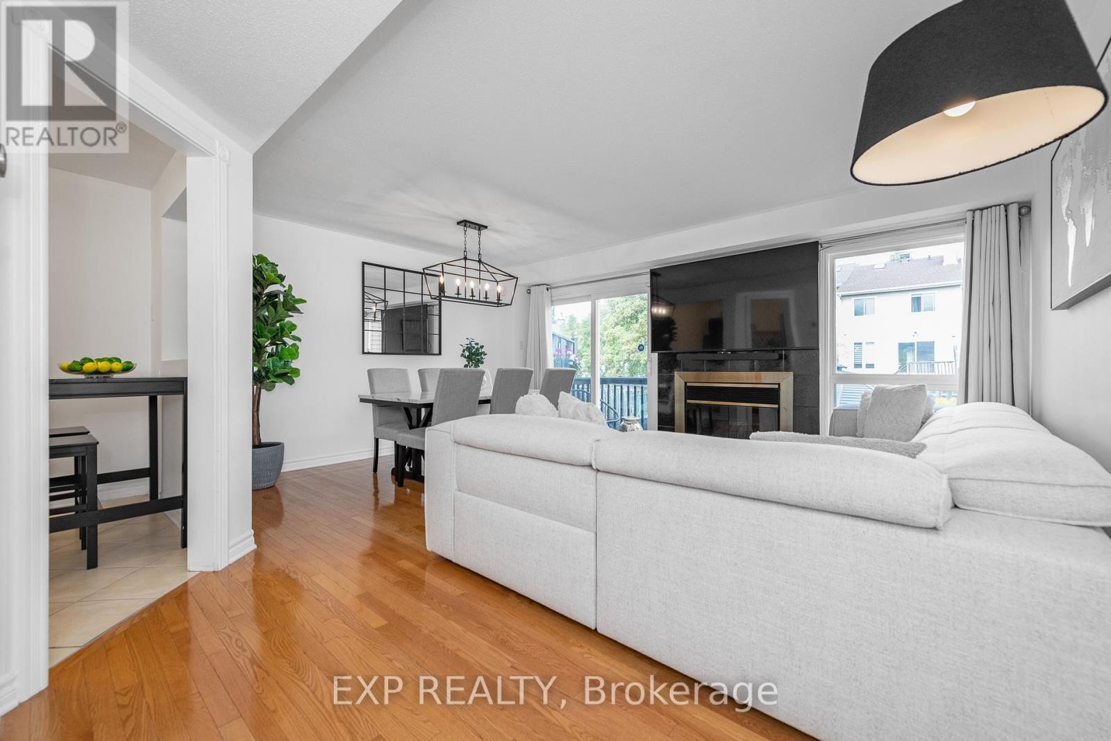 












629 BROME CRESCENT

,
Ottawa,




Ontario
K4A1T9

