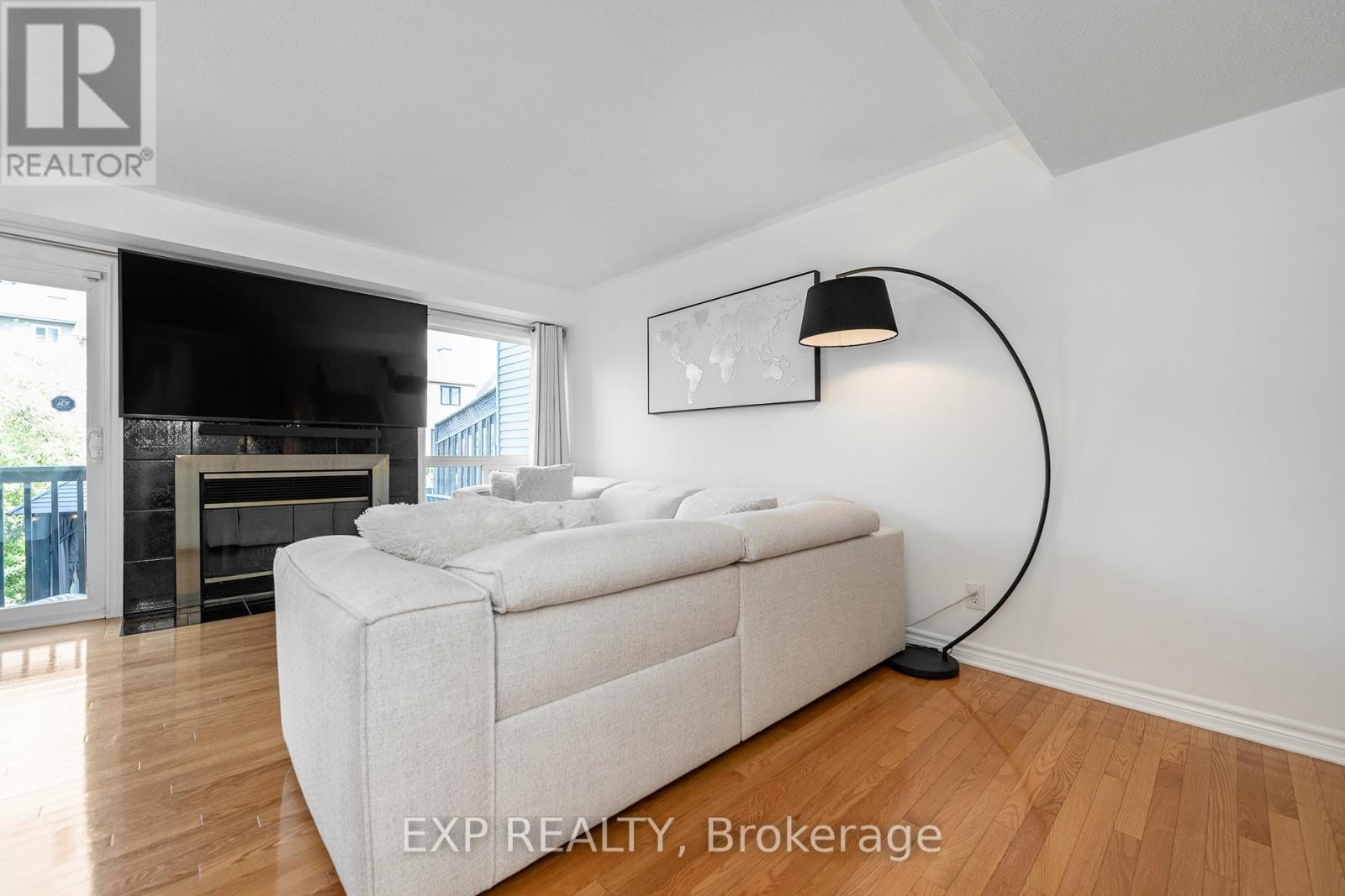 












629 BROME CRESCENT

,
Ottawa,




Ontario
K4A1T9

