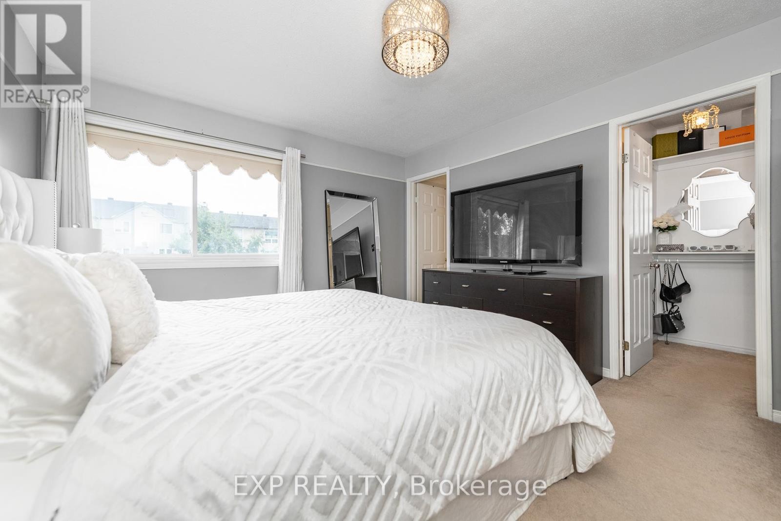 












629 BROME CRESCENT

,
Ottawa,




Ontario
K4A1T9

