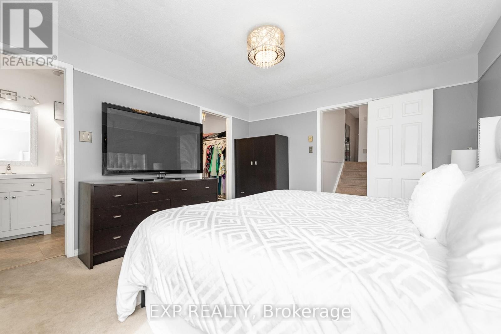 












629 BROME CRESCENT

,
Ottawa,




Ontario
K4A1T9

