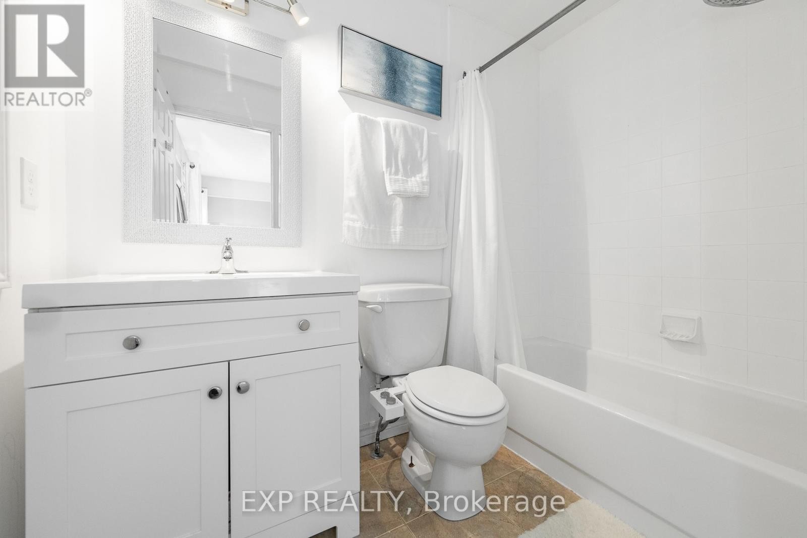 












629 BROME CRESCENT

,
Ottawa,




Ontario
K4A1T9

