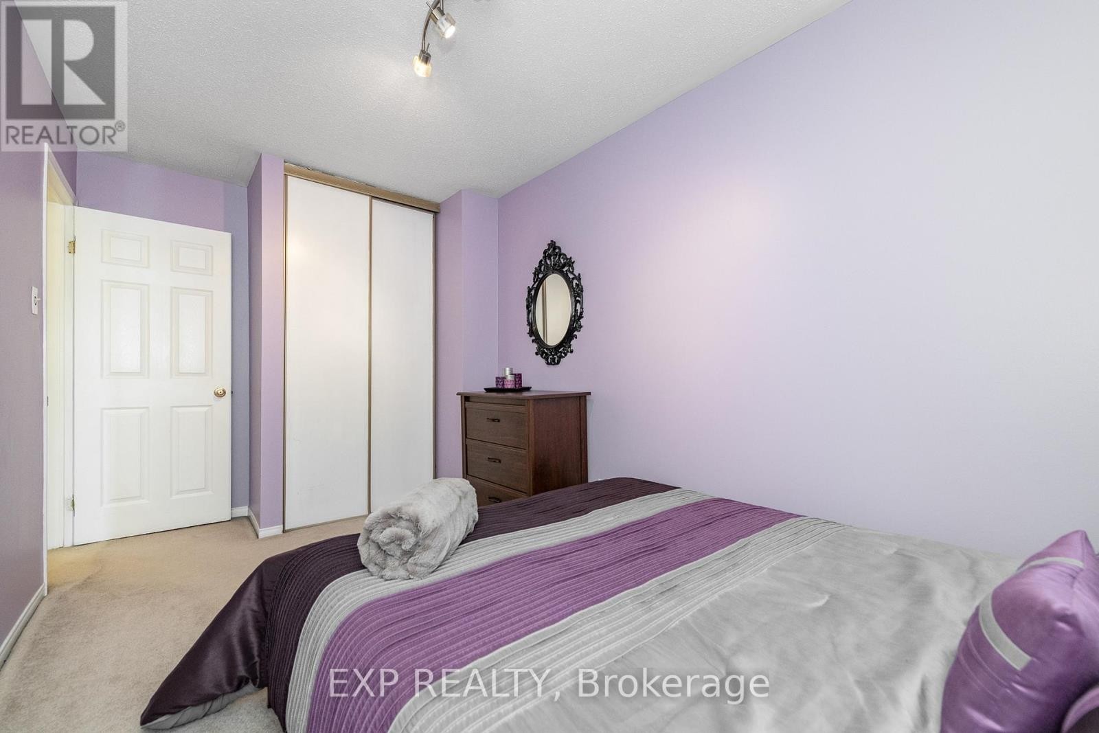 












629 BROME CRESCENT

,
Ottawa,




Ontario
K4A1T9

