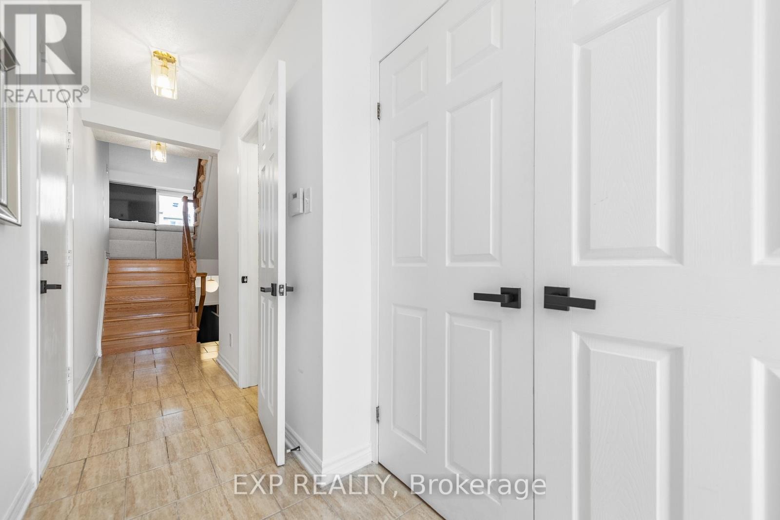 












629 BROME CRESCENT

,
Ottawa,




Ontario
K4A1T9

