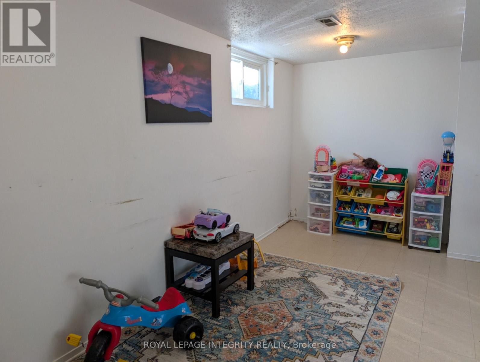 












38 - 1721 DONDALE STREET

,
Ottawa,




Ontario
K1B5H7

