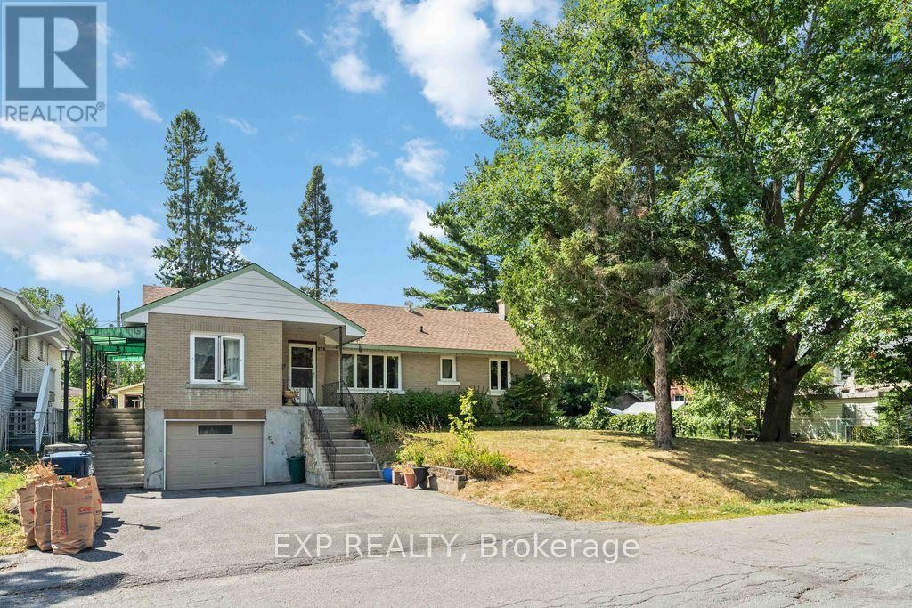 












878 IVANHOE AVENUE

,
Ottawa,




Ontario
K2B5S5

