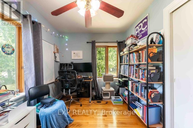 












878 IVANHOE AVENUE

,
Ottawa,




Ontario
K2B5S5

