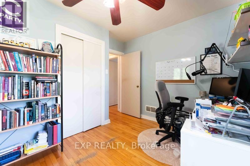 












878 IVANHOE AVENUE

,
Ottawa,




Ontario
K2B5S5

