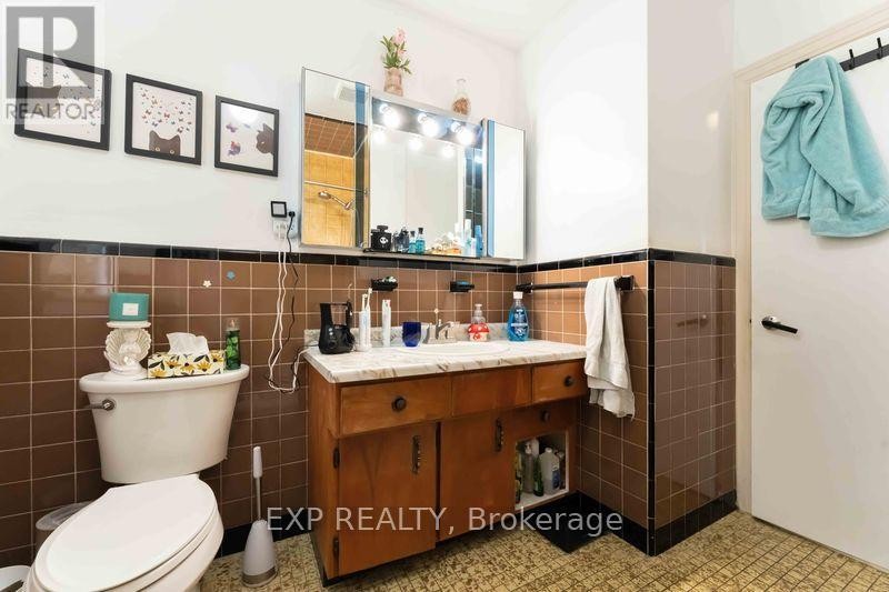 












878 IVANHOE AVENUE

,
Ottawa,




Ontario
K2B5S5

